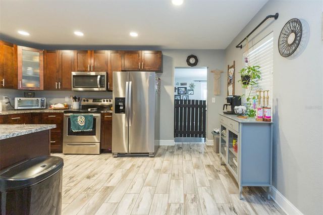 33437 WESTWOOD DRIVE, Dade City, FL 33523