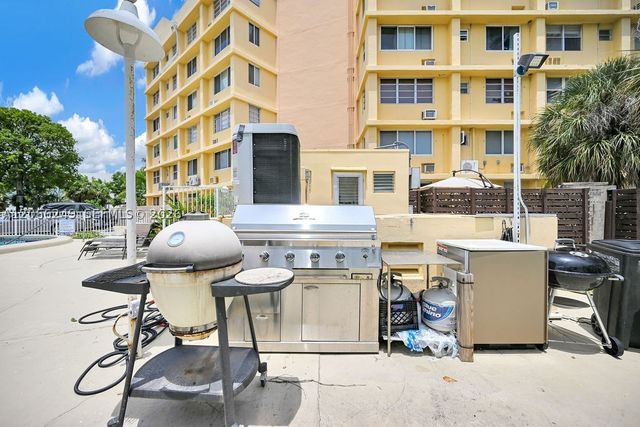 2400 NE 9th St 201, Fort Lauderdale, FL 33304