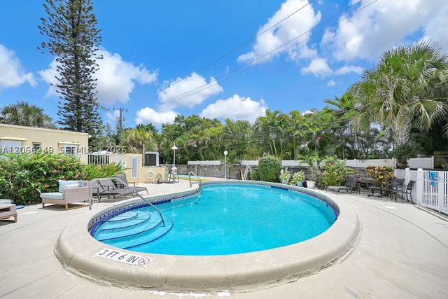 2400 NE 9th St 201, Fort Lauderdale, FL 33304