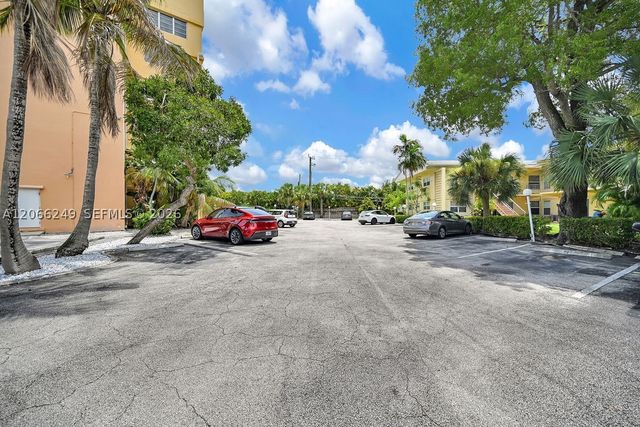2400 NE 9th St 201, Fort Lauderdale, FL 33304
