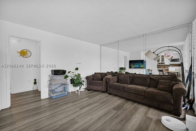 2400 NE 9th St 201, Fort Lauderdale, FL 33304
