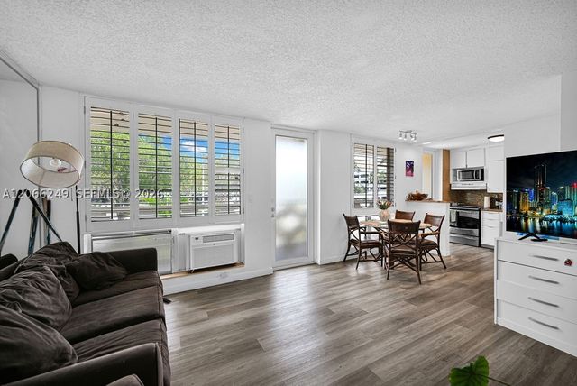 2400 NE 9th St 201, Fort Lauderdale, FL 33304