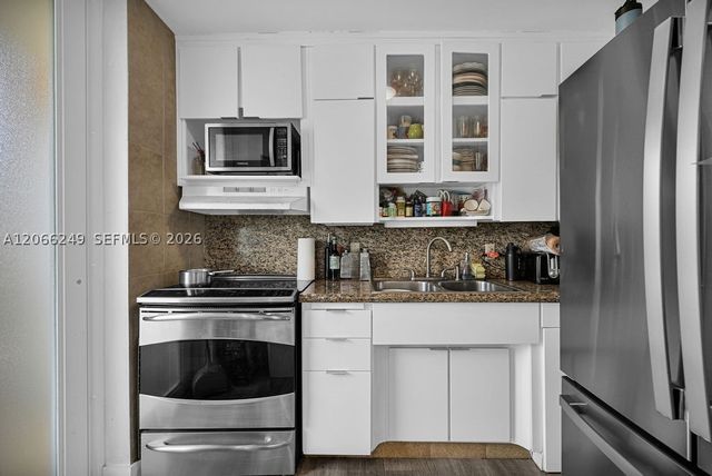 2400 NE 9th St 201, Fort Lauderdale, FL 33304