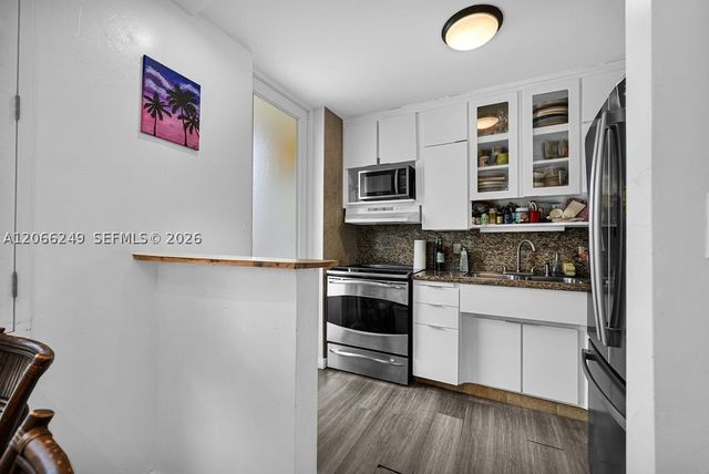 2400 NE 9th St 201, Fort Lauderdale, FL 33304