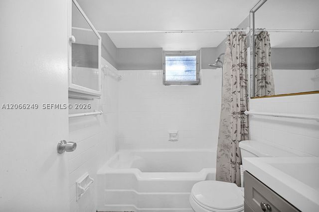 2400 NE 9th St 201, Fort Lauderdale, FL 33304
