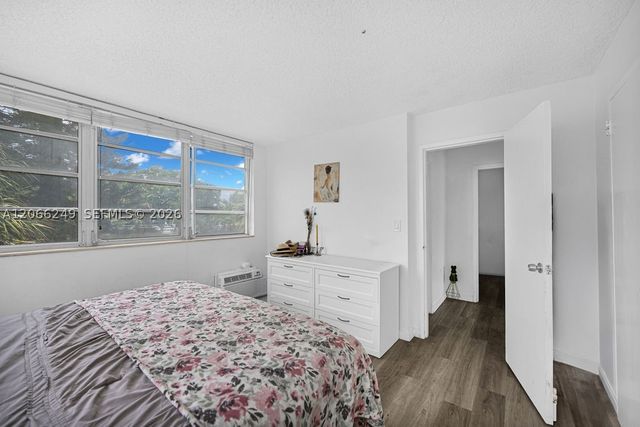 2400 NE 9th St 201, Fort Lauderdale, FL 33304