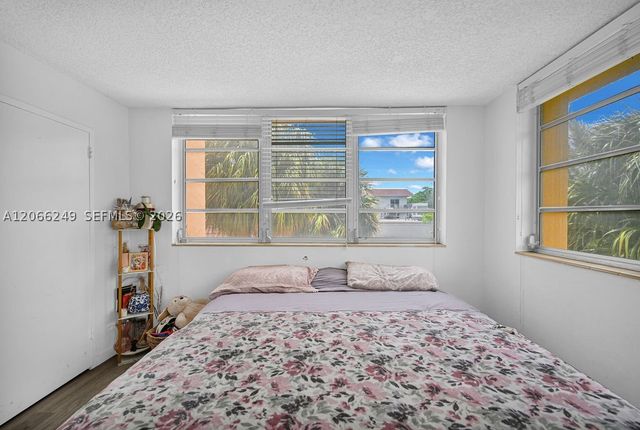 2400 NE 9th St 201, Fort Lauderdale, FL 33304