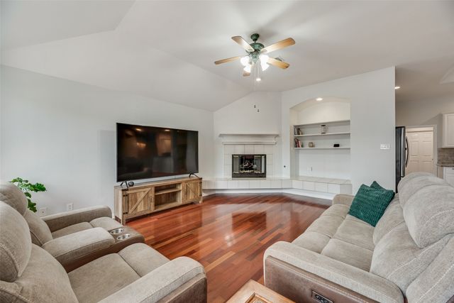 2031 Vintage Circle, Corinth, TX 76210