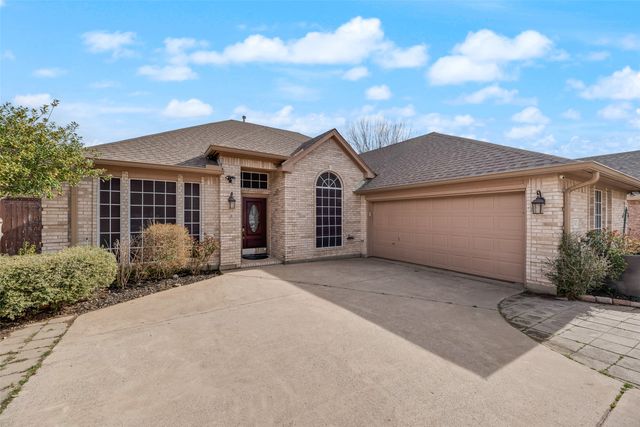 2031 Vintage Circle, Corinth, TX 76210