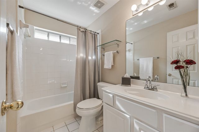 2031 Vintage Circle, Corinth, TX 76210