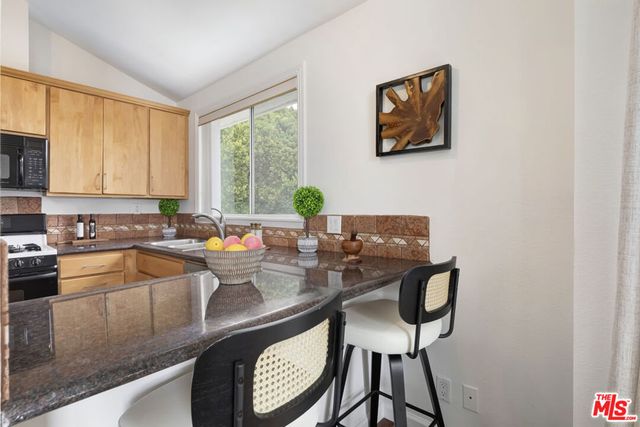 2222 5th Street 301, Santa Monica, CA 90405