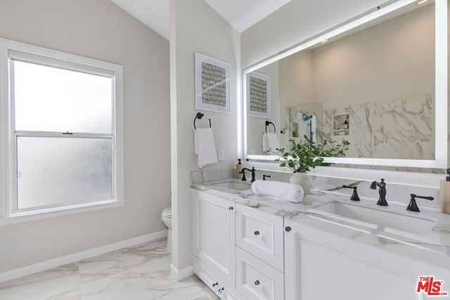 2222 5th Street 301, Santa Monica, CA 90405