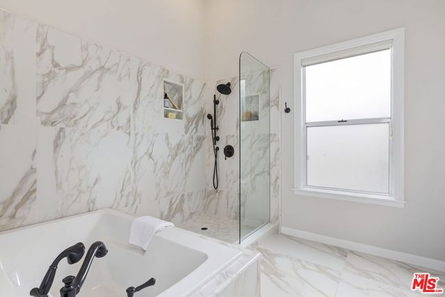 2222 5th Street 301, Santa Monica, CA 90405