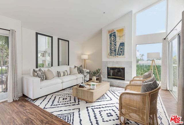 2222 5th Street 301, Santa Monica, CA 90405