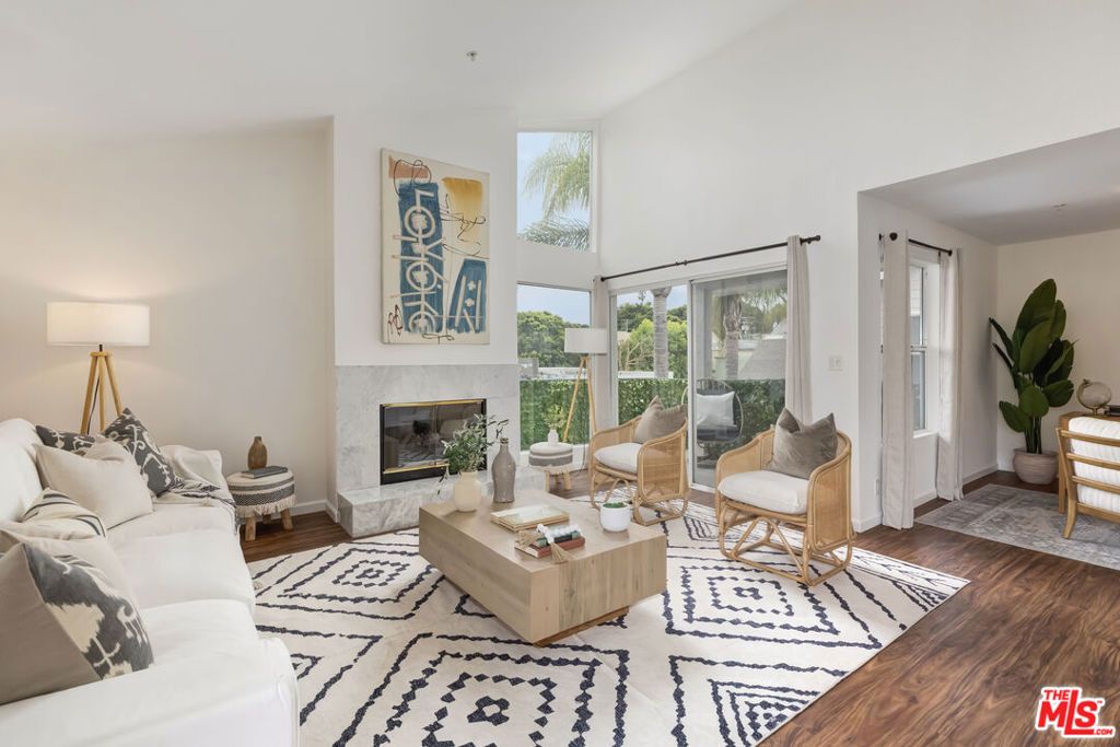 2222 5th Street 301, Santa Monica, CA 90405
