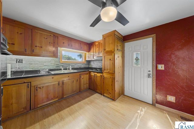 1518 4th Avenue, Mankato, MN 56001