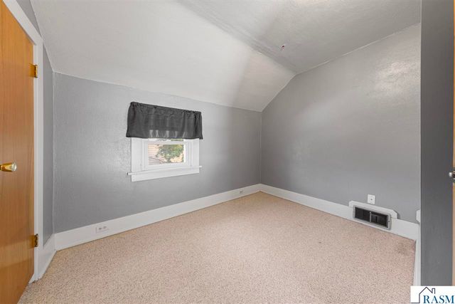 1518 4th Avenue, Mankato, MN 56001