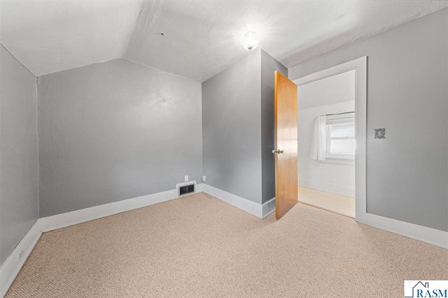 1518 4th Avenue, Mankato, MN 56001