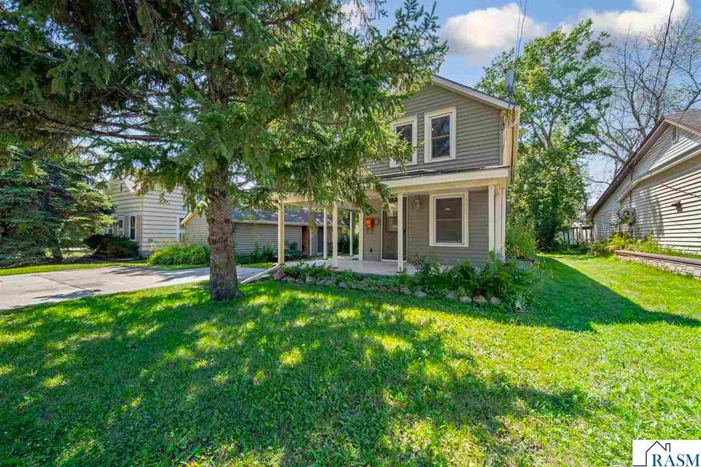 1518 4th Avenue, Mankato, MN 56001
