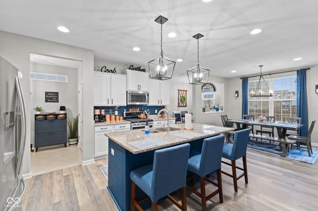 6740 Shooting Star Drive, Whitestown, IN 46075