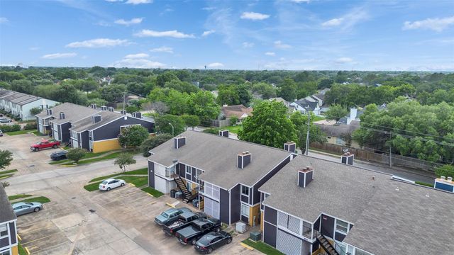 12658 Ashford Meadow Drive B, Houston, TX 77082