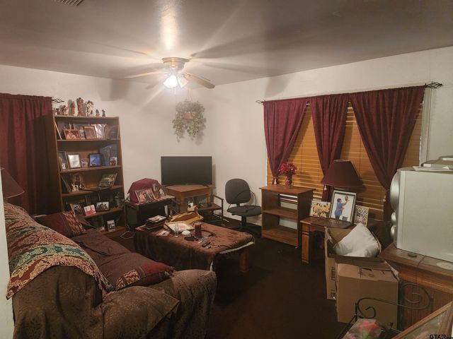 318 Milligan DR, Pittsburg, TX 75686