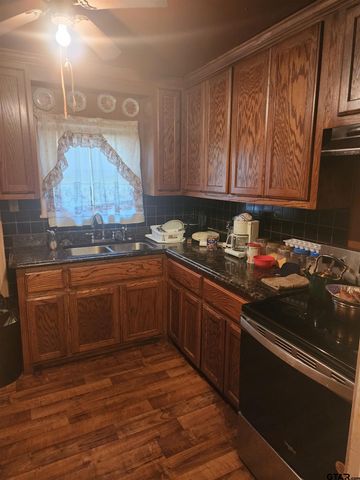 318 Milligan DR, Pittsburg, TX 75686