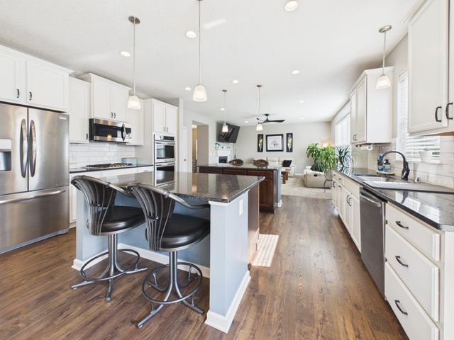 6598 Jeffery Avenue S, Cottage Grove, MN 55016