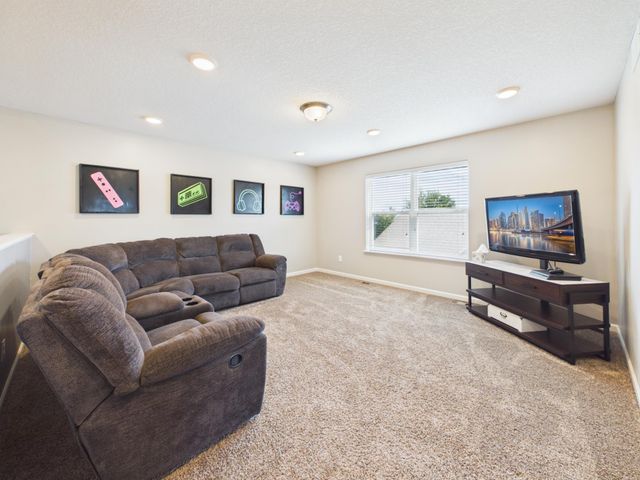 6598 Jeffery Avenue S, Cottage Grove, MN 55016