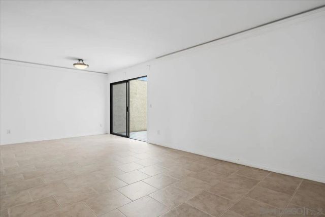 8725 Caminito Abrazo, La Jolla, CA 92037