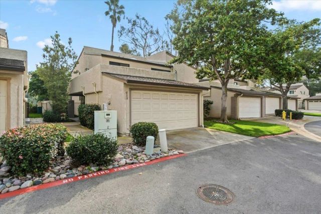 8725 Caminito Abrazo, La Jolla, CA 92037