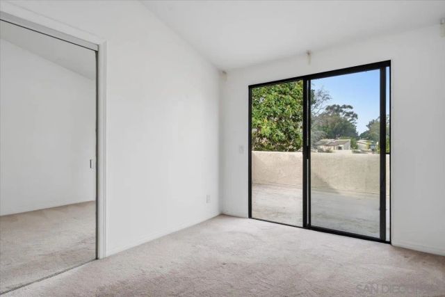 8725 Caminito Abrazo, La Jolla, CA 92037