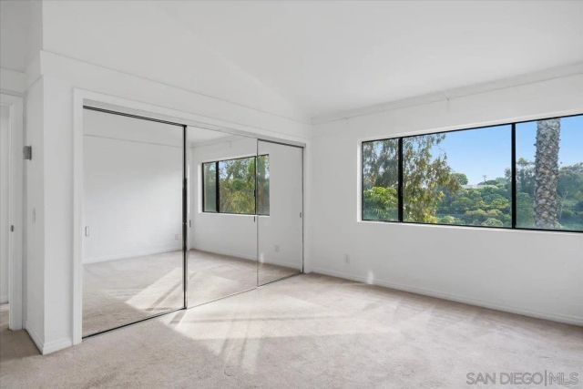 8725 Caminito Abrazo, La Jolla, CA 92037