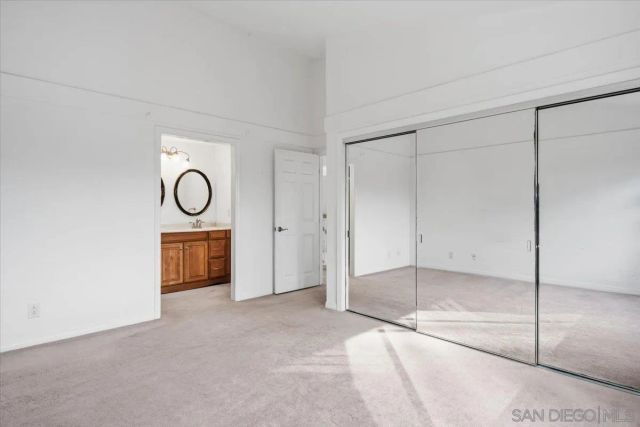 8725 Caminito Abrazo, La Jolla, CA 92037