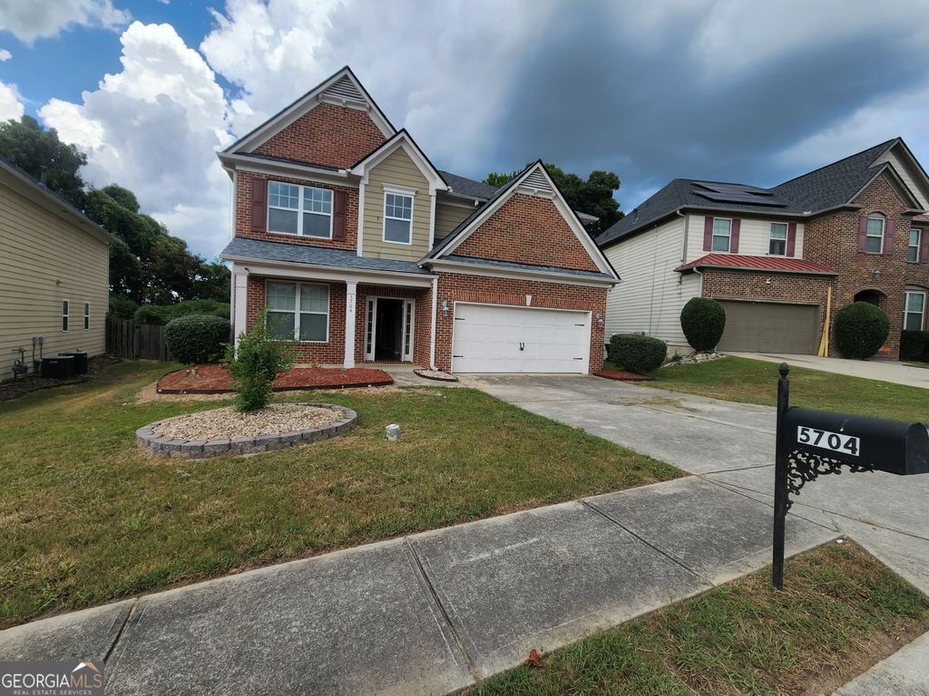5704 Barrington Run, Union City, GA 30291 — exterior