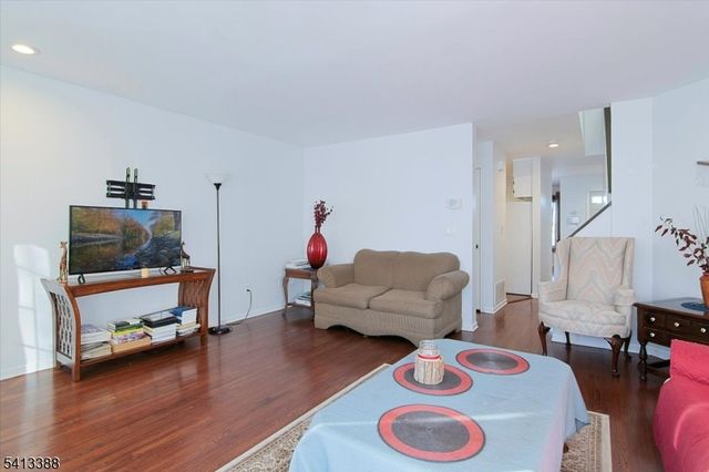 180 Marion Dr, West Orange Twp., NJ 07052