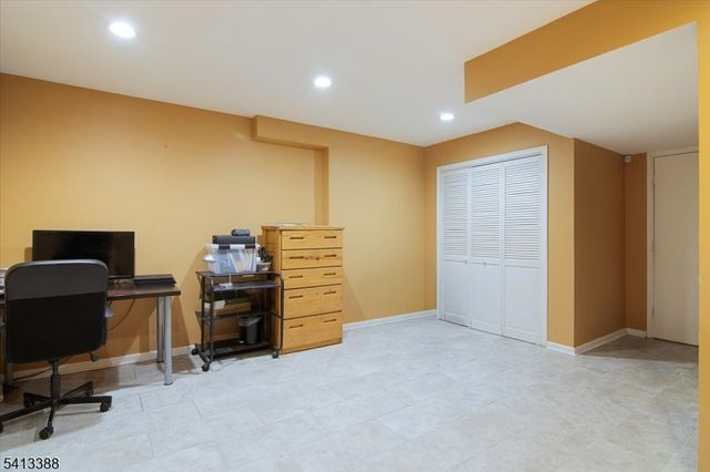 180 Marion Dr, West Orange Twp., NJ 07052