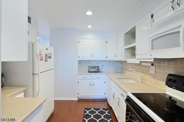 180 Marion Dr, West Orange Twp., NJ 07052