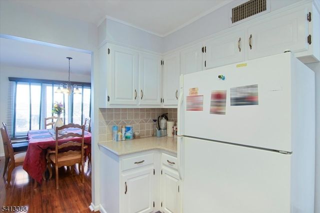 180 Marion Dr, West Orange Twp., NJ 07052