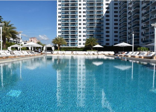 2301 Collins Avenue 1507, Miami Beach, FL 33139