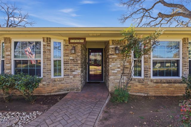 1908 Cleburn Drive, Arlington, TX 76012