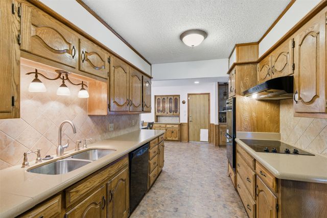 1908 Cleburn Drive, Arlington, TX 76012