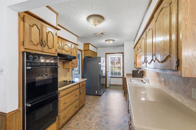 1908 Cleburn Drive, Arlington, TX 76012