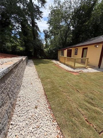 637 Parkdale Drive, Scottdale, GA 30079