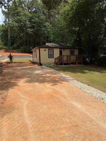637 Parkdale Drive, Scottdale, GA 30079
