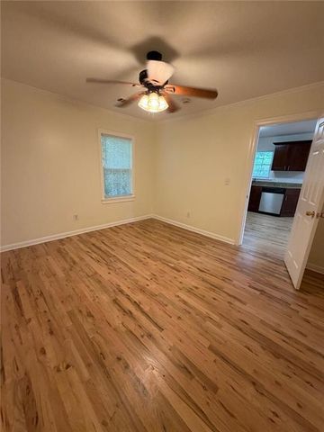637 Parkdale Drive, Scottdale, GA 30079