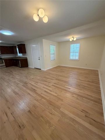 637 Parkdale Drive, Scottdale, GA 30079