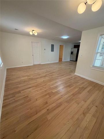 637 Parkdale Drive, Scottdale, GA 30079