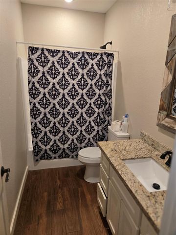 125 Smith Street, Clute, TX 77531