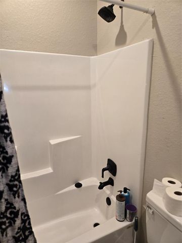 125 Smith Street, Clute, TX 77531